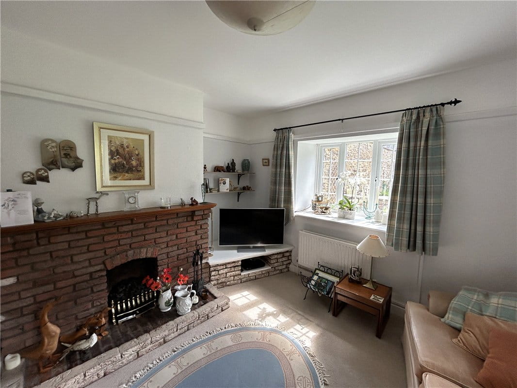 2 bedroom house, Main Street, Loddington LE7 - Available
