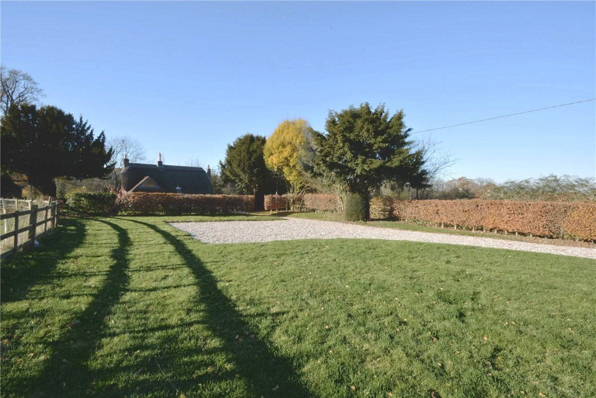 2 bedroom house, Highclere Street, Highclere RG20