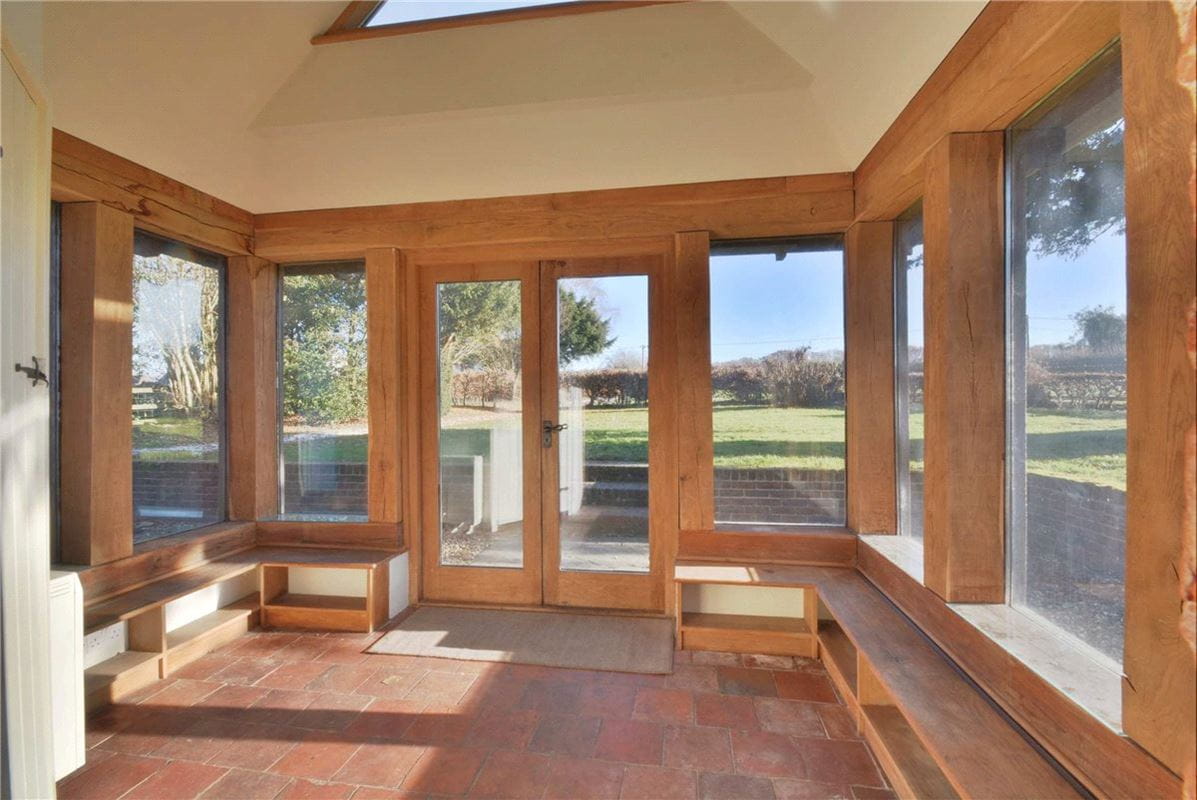 2 bedroom house, Highclere Street, Highclere RG20