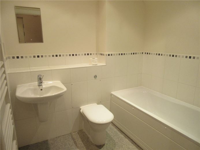 2 bedroom flat, Catherine Road, Newbury RG14