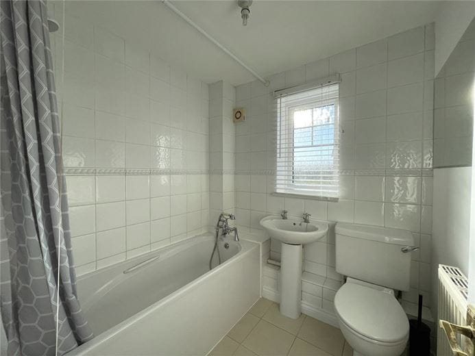 2 bedroom house, Newbury, Berkshire RG14 - Under Offer