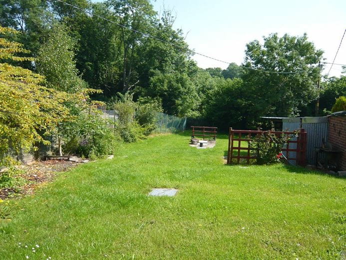 3 bedroom cottage, Marlston Hermitage, Thatcham RG18 - Available