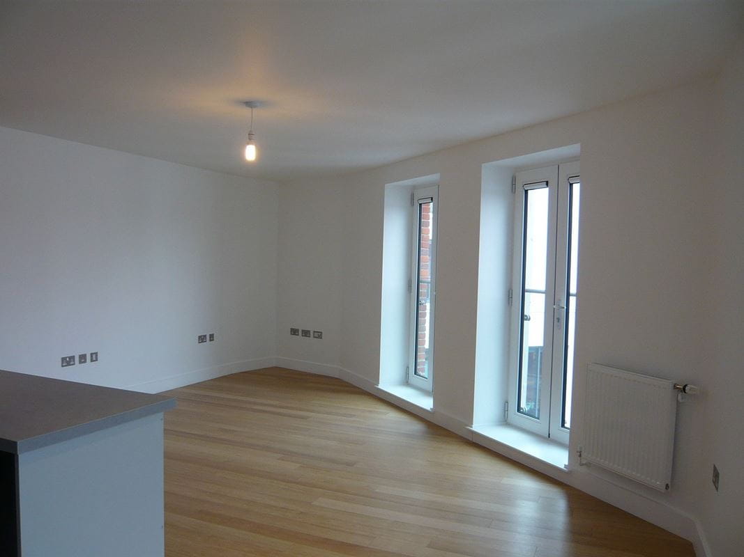 1 bedroom flat, Attfield, Park Way RG14 - Available