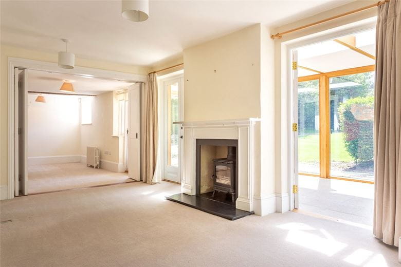 4 bedroom house, Woolhampton Hill, Upper Woolhampton RG7 - Let Agreed