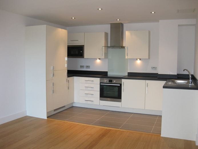 2 bedroom flat, Park Way, Newbury RG14 - Let Agreed