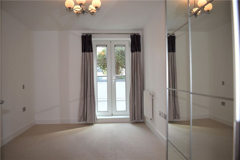 2 bedroom flat, Park Way, Newbury RG14