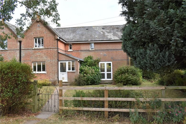 3 bedroom house, Hannington Road, North Oakley RG26