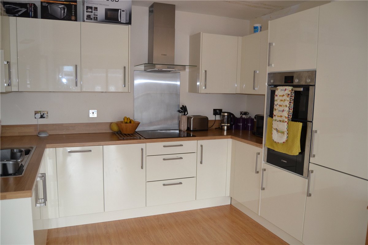 2 bedroom flat, West Street, Newbury RG14 - Let Agreed