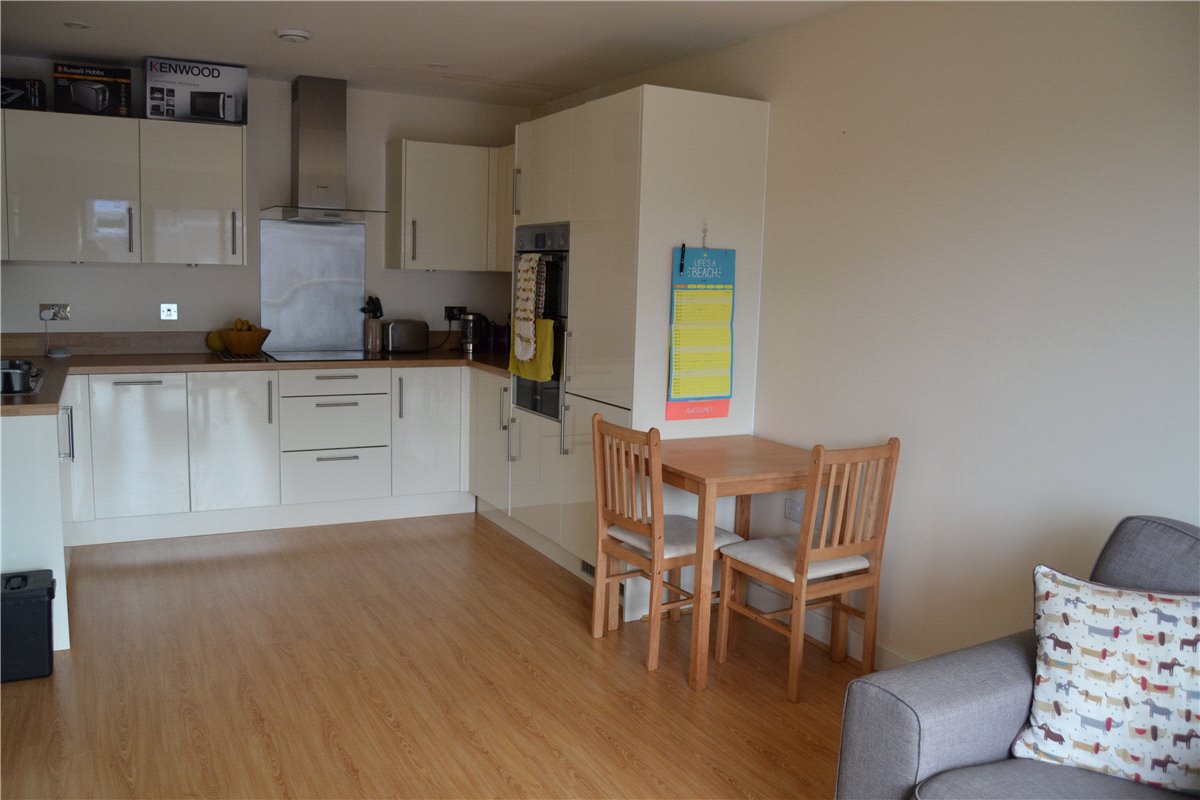 2 bedroom flat, West Street, Newbury RG14 - Let Agreed