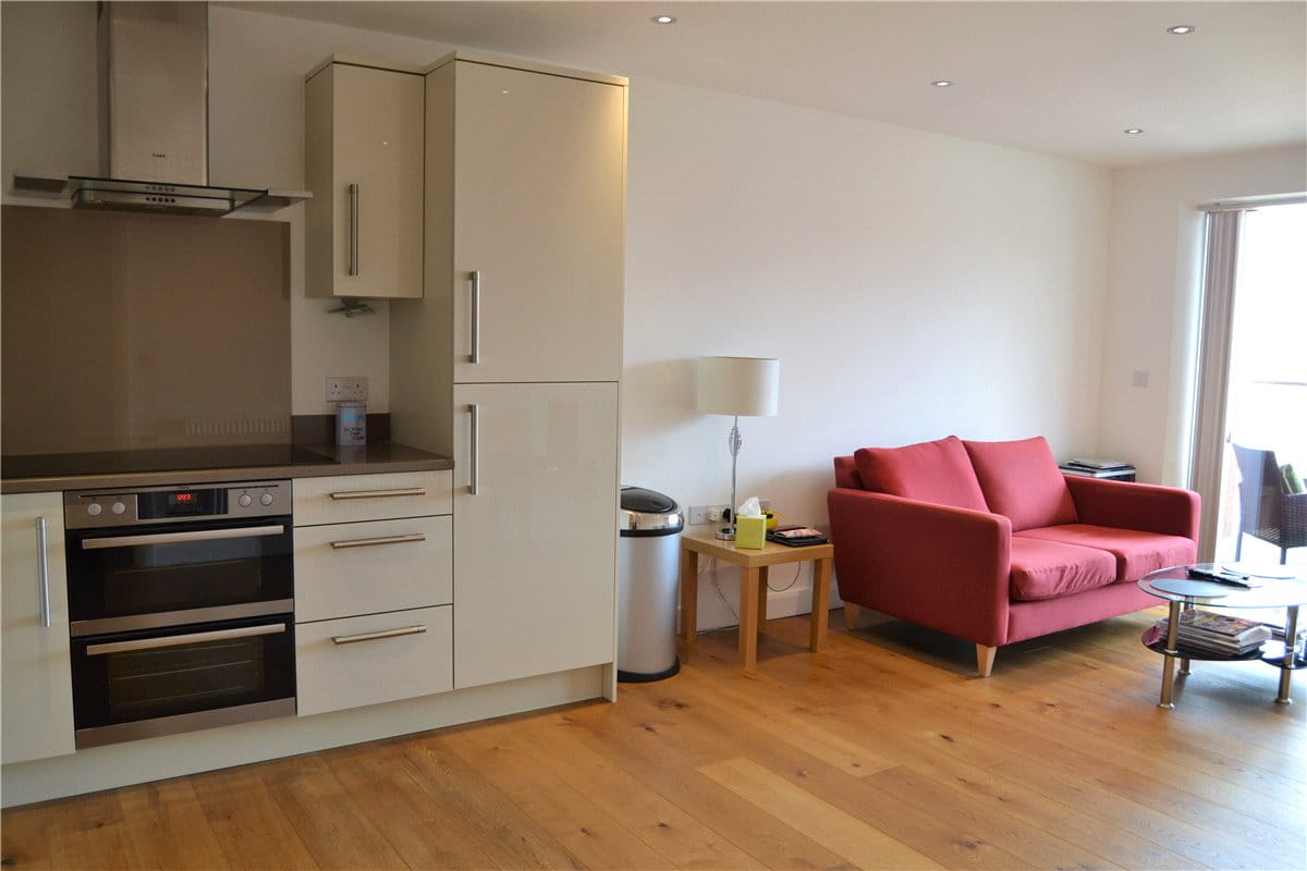 1 bedroom flat, Racecourse Road, Newbury RG14