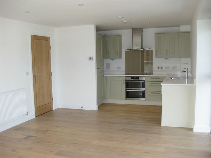 2 bedroom flat, Racecourse Road, Newbury RG14