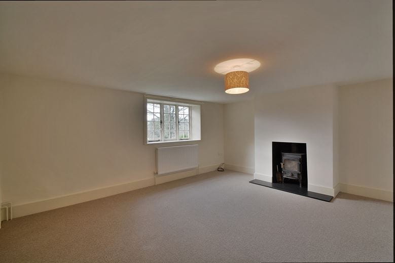 3 bedroom house, Stoke, Andover SP11 - Available