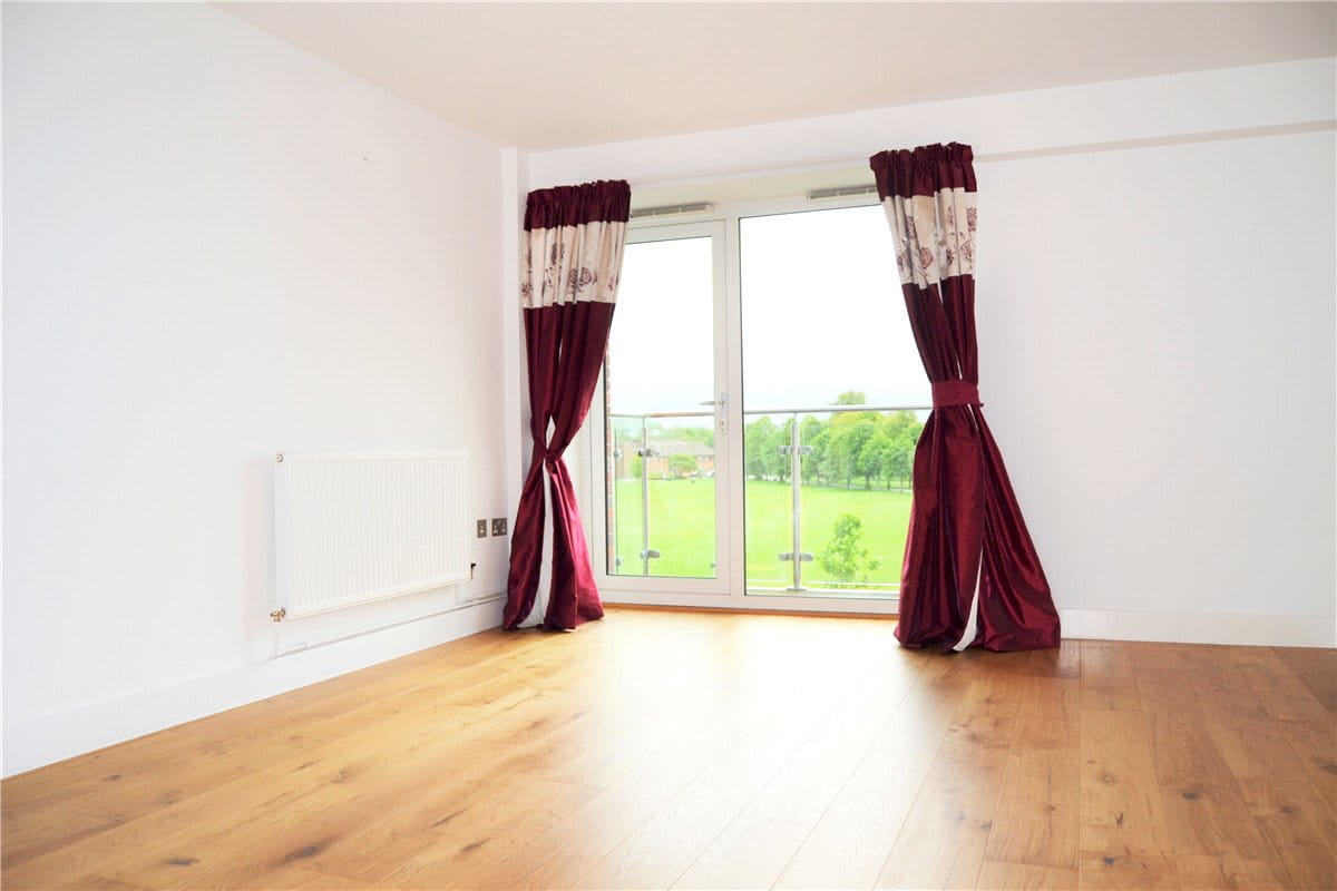 2 bedroom flat, Park Way, Newbury RG14 - Let Agreed