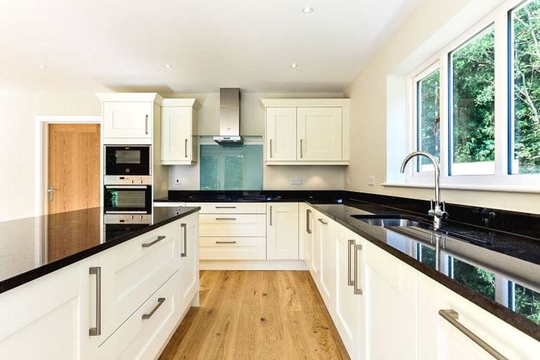 5 bedroom house, Elizabeth Farm, Thornford Road RG19