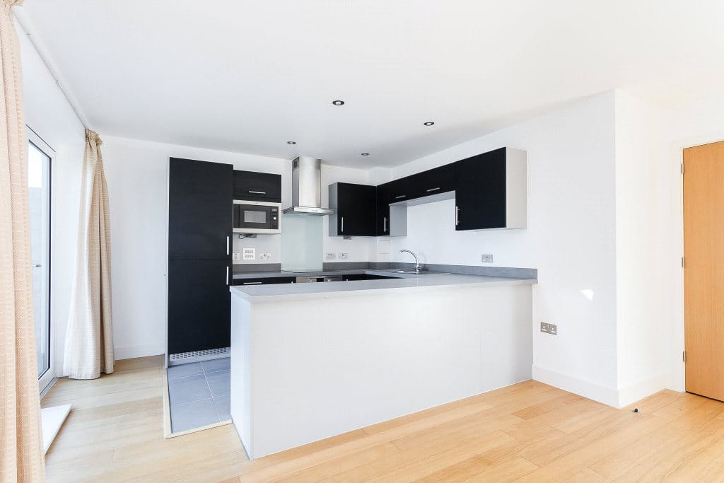 1 bedroom flat, Park Way, Newbury RG14 - Let Agreed