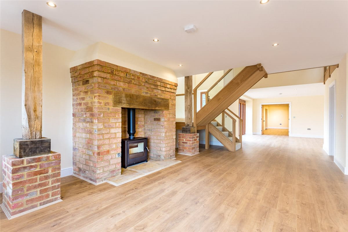4 bedroom , Winterbourne, Newbury RG20 - Available