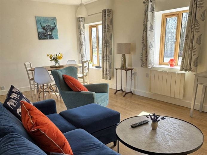 2 bedroom , Ashfields Farm, Priors Court Road RG18 - Available