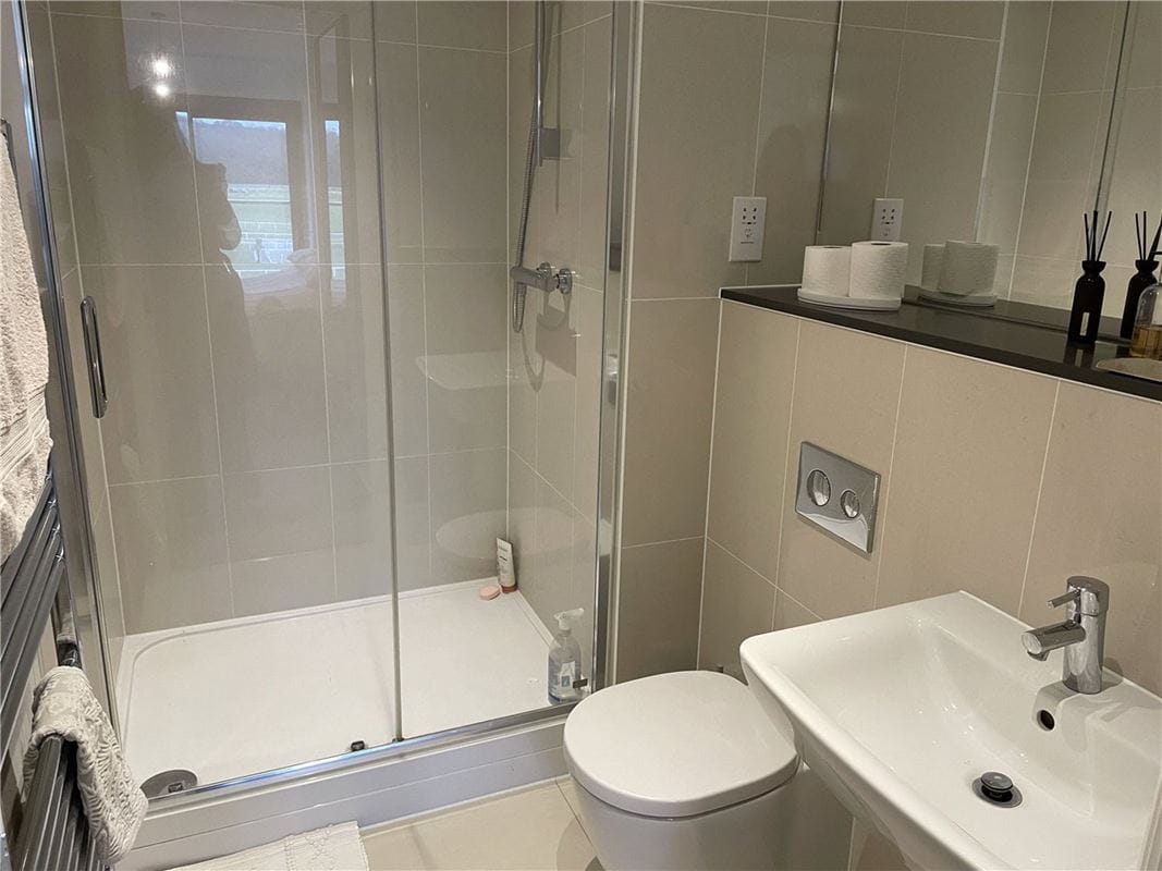 2 bedroom flat, Kingman Way, Newbury RG14