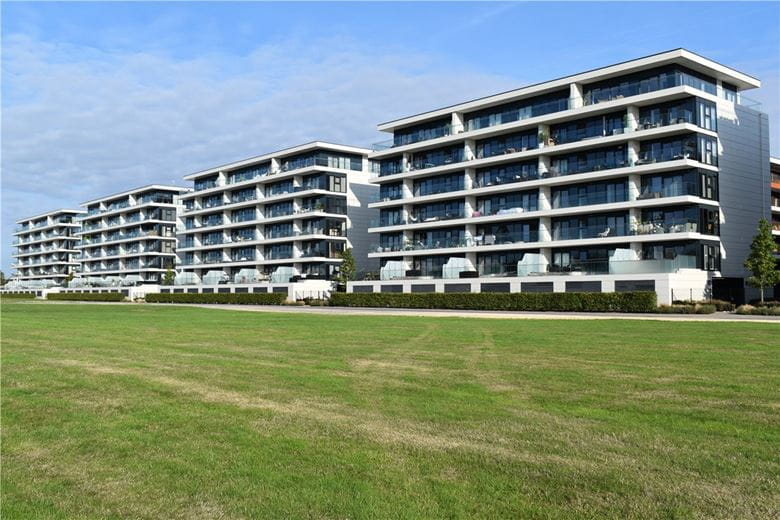 2 bedroom flat, Kingman Way, Newbury RG14