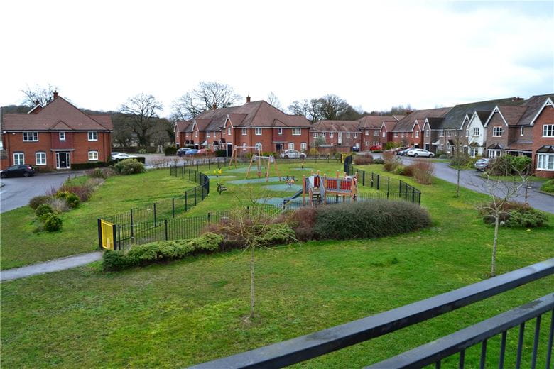 2 bedroom flat, Hermitage, Thatcham RG18 - Available