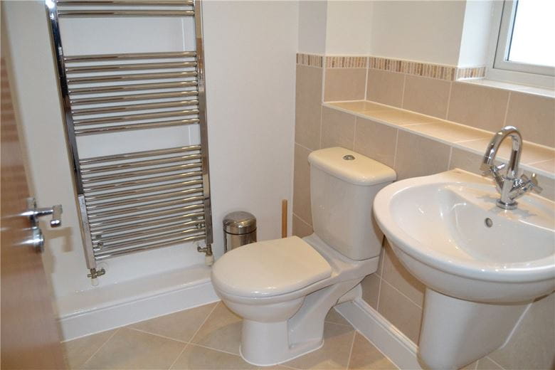 2 bedroom flat, Hermitage, Thatcham RG18 - Available