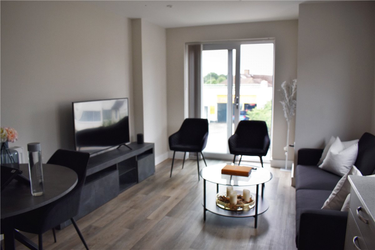 1 bedroom flat, Steel Close, Newtown Road RG14 - Let Agreed