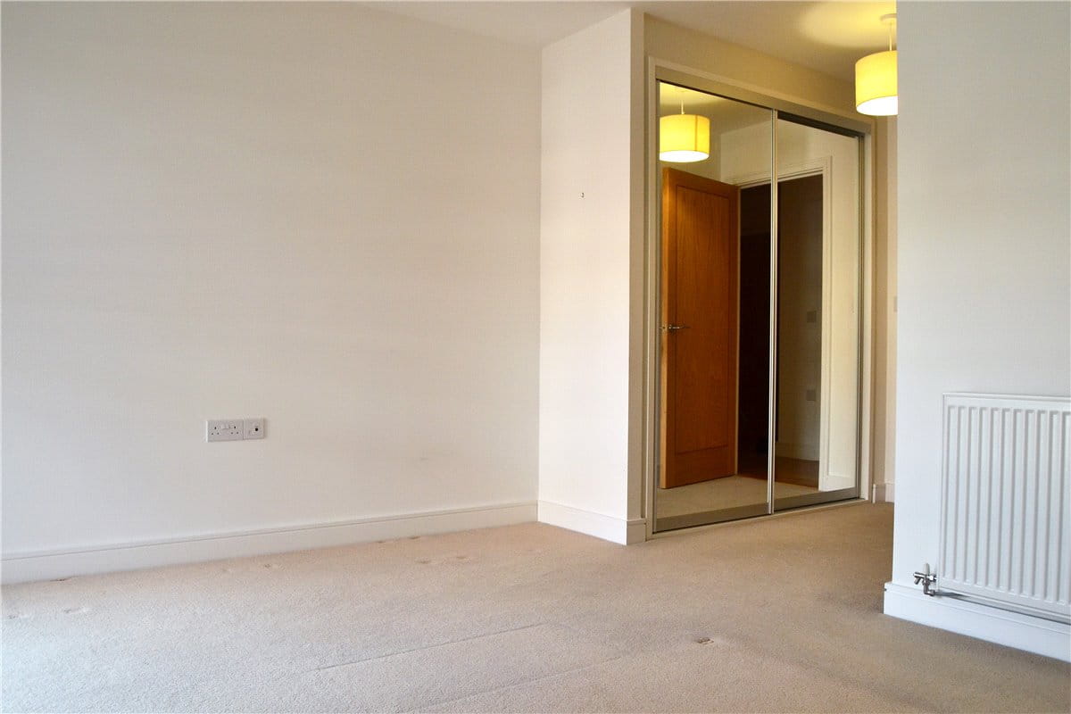 1 bedroom flat, Kingman Way, Newbury RG14