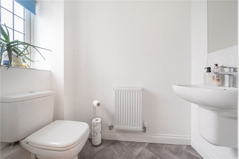 3 bedroom house, Woolhampton, Reading RG7