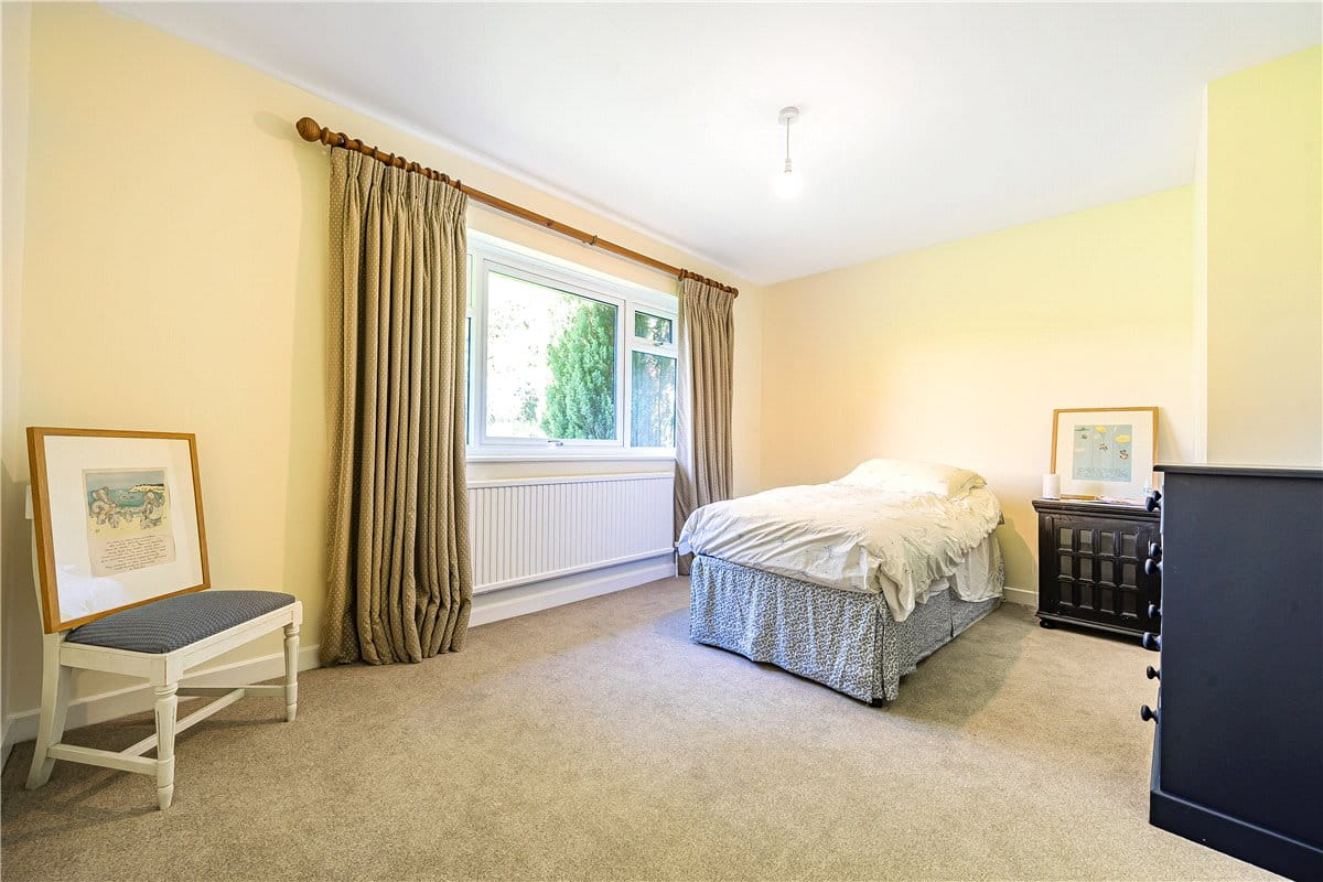 4 bedroom bungalow, Upper Green, Inkpen RG17