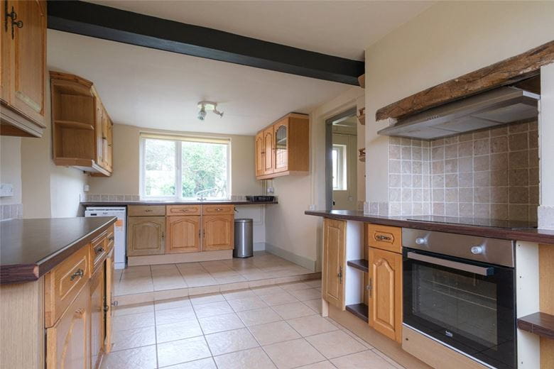 4 bedroom house, Oxford Road, Donnington RG14 - Let Agreed