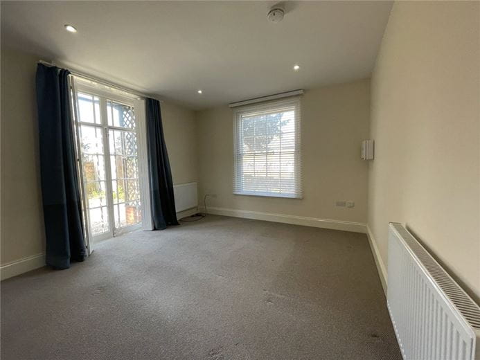 1 bedroom flat, Newtown Road, Newbury RG14 - Let Agreed