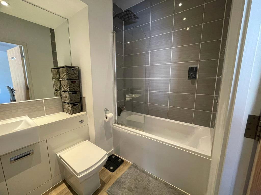 1 bedroom flat, Strawberry Hill, Newbury RG14