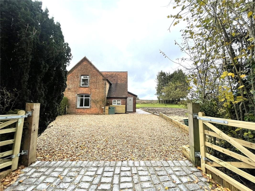 3 bedroom house, Old Burghclere, Newbury RG20 - Let Agreed