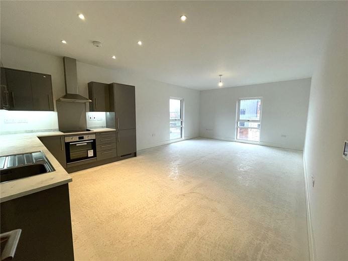2 bedroom flat, Bartholomew Street, Newbury RG14 - Available