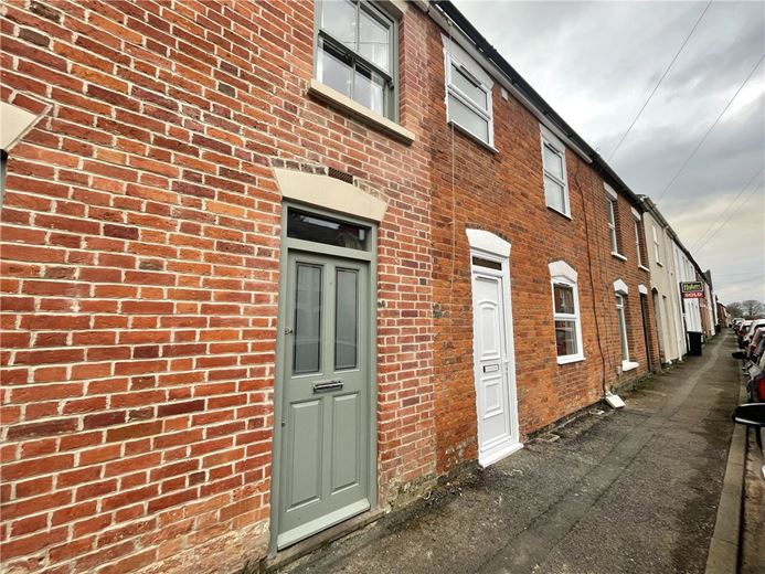 3 bedroom house, Newbury, Berkshire RG14 - Available