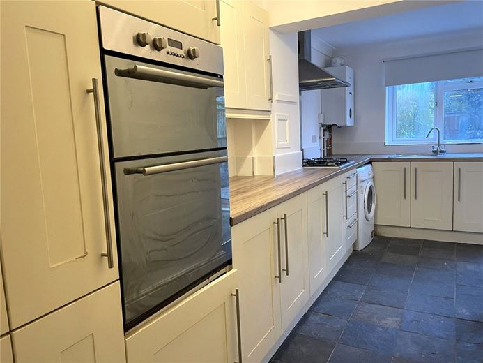 3 bedroom house, Newbury, Berkshire RG14 - Available