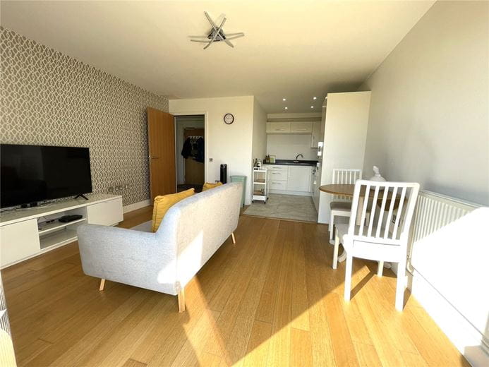 1 bedroom flat, Park Way, Newbury RG14 - Available
