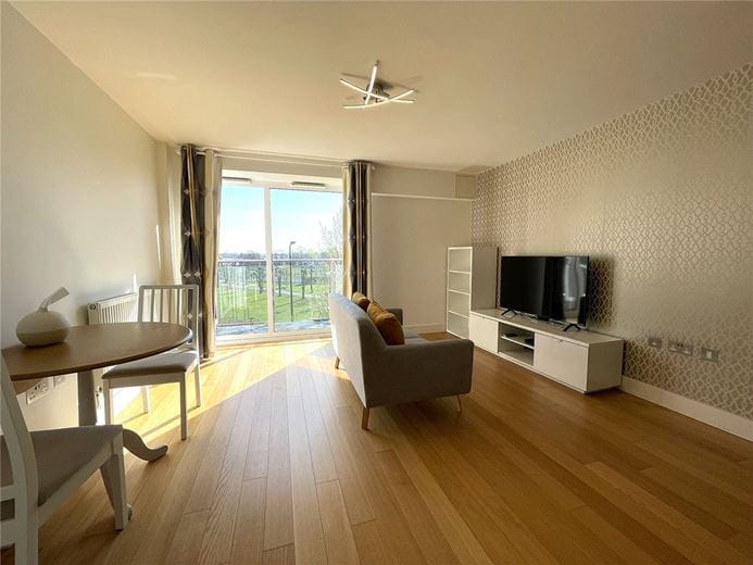 1 bedroom flat, Park Way, Newbury RG14 - Available