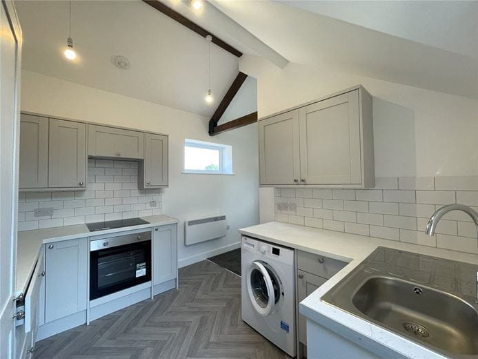 2 bedroom , Weston, Newbury RG20 - Available