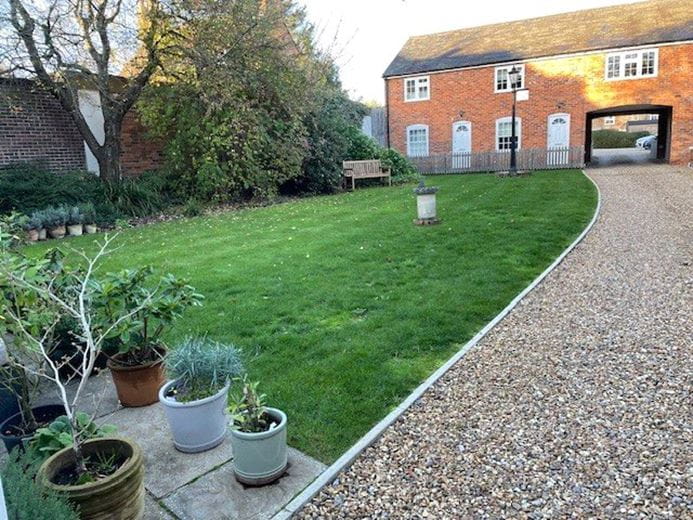 2 bedroom flat, Hungerford, Berkshire RG17 - Let Agreed