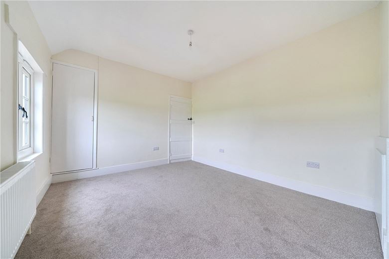 3 bedroom house, Bucklebury, Reading RG7 - Available