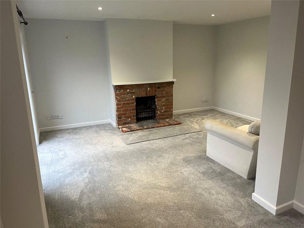 4 bedroom house, Sydmonton, Burghclere RG20 - Available