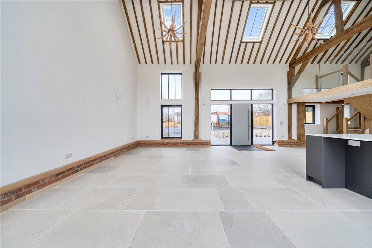 3 bedroom house, Enborne Street, Enborne RG20 - Available