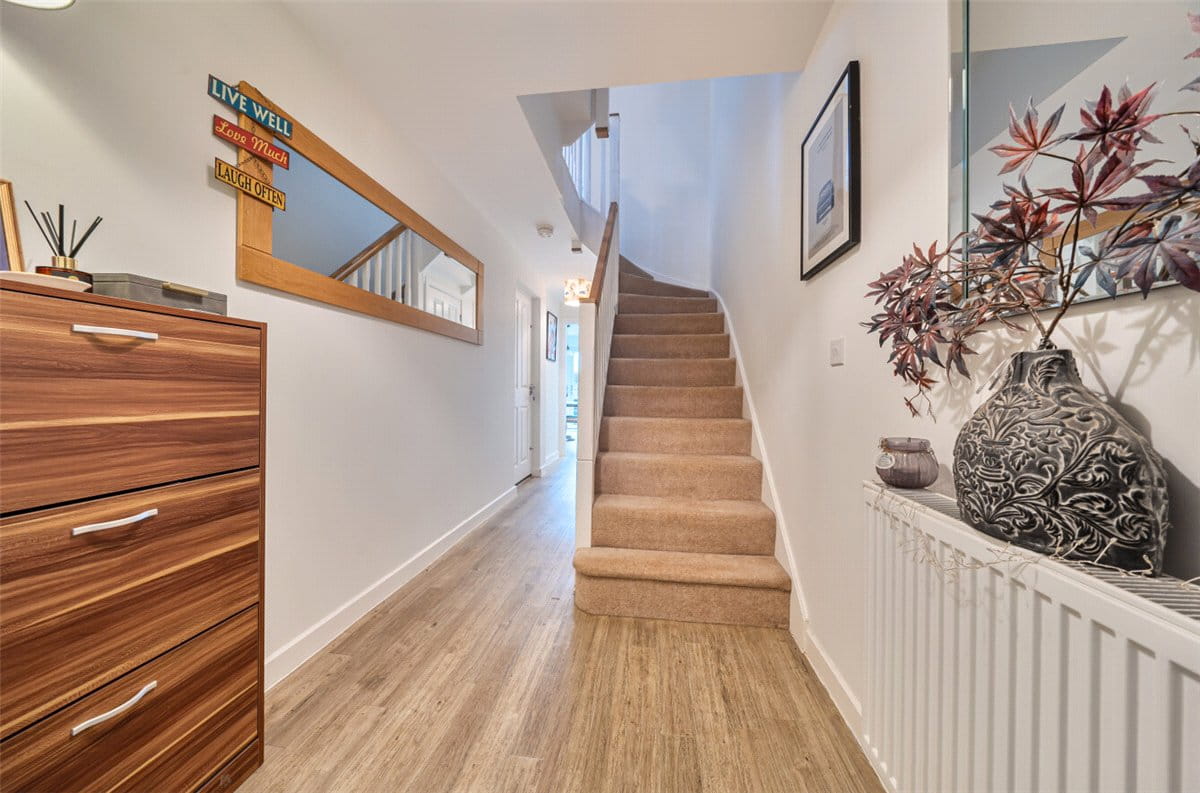 3 bedroom house, Newbury, Berkshire RG14 - Available