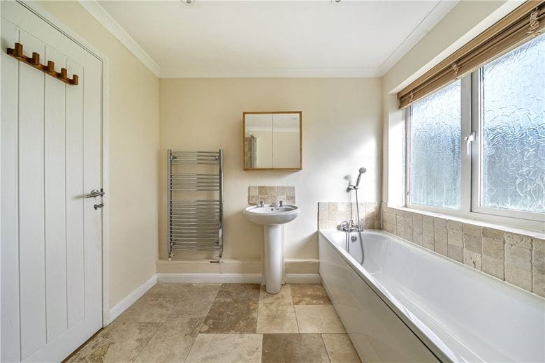 3 bedroom house, Tangley, Andover SP11 - Available