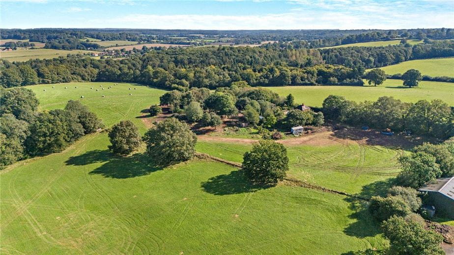 32.2 acres House, Briff Lane, Bucklebury RG7 - Available