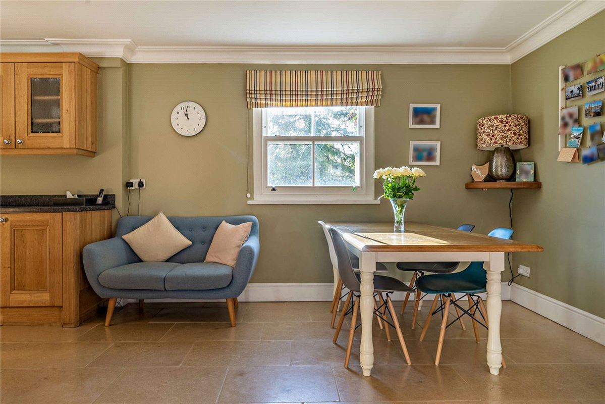 6 bedroom house, Cat Street, East Hendred OX12 - Available