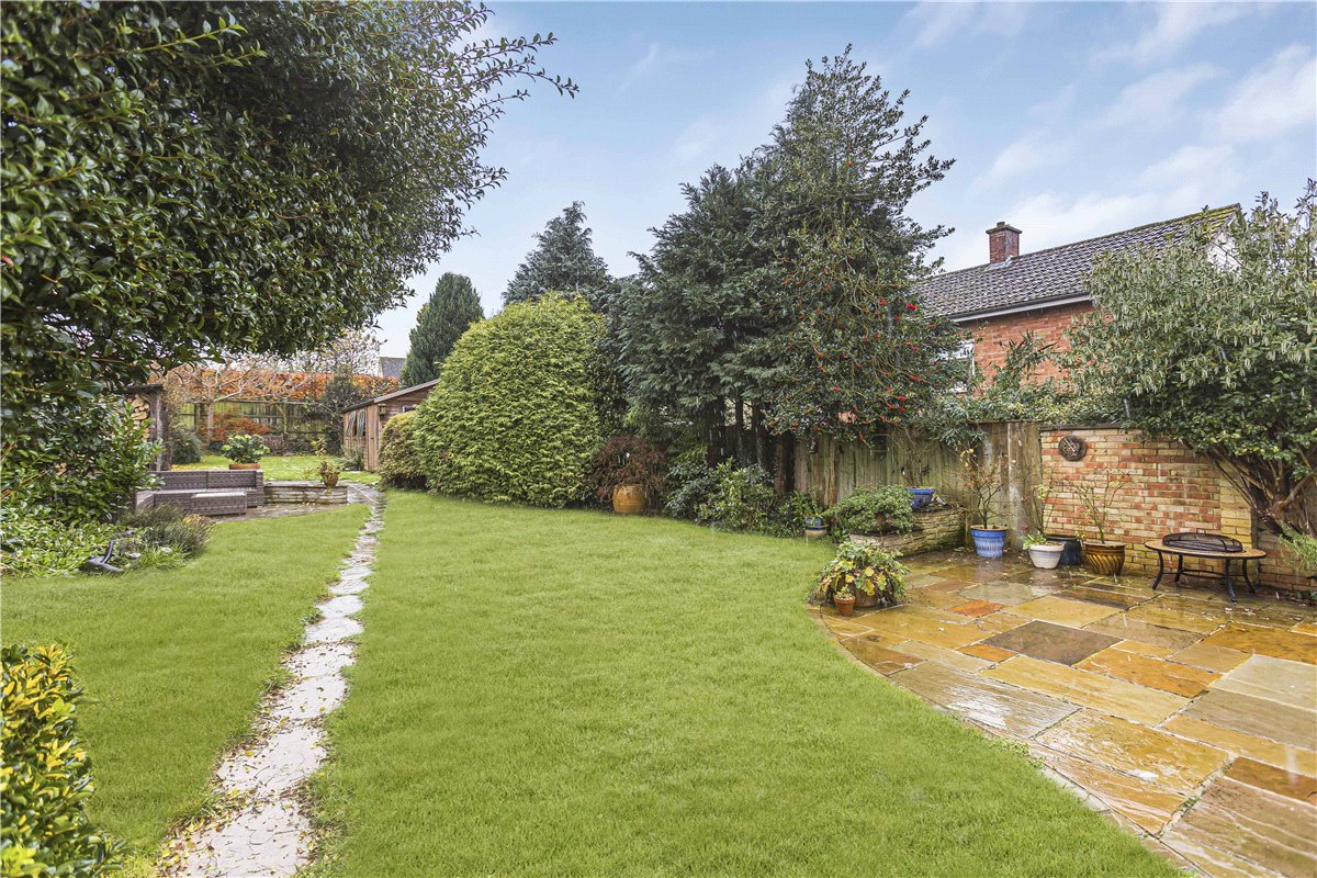 4 bedroom house, Bellamy Close, Southmoor OX13 - Sold