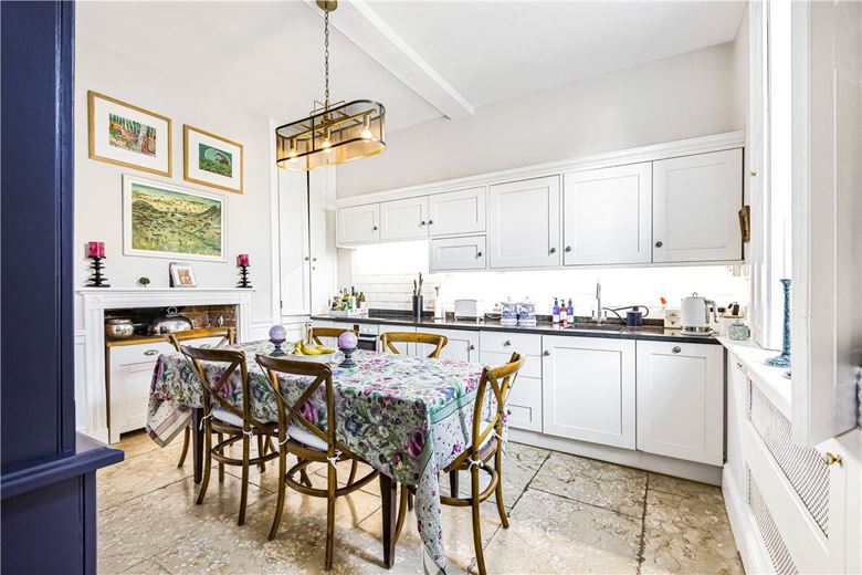 3 bedroom house, High Street, Eynsham OX29 - Available