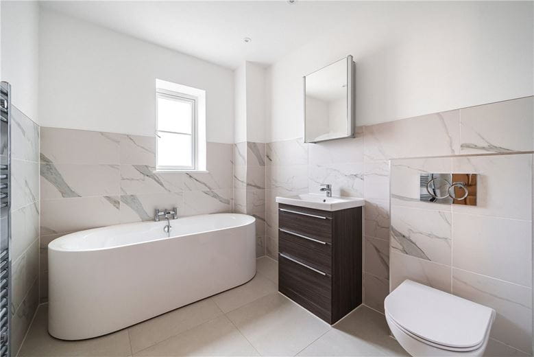 4 bedroom house, Southfields, Weston-on-the-Green OX25 - Available